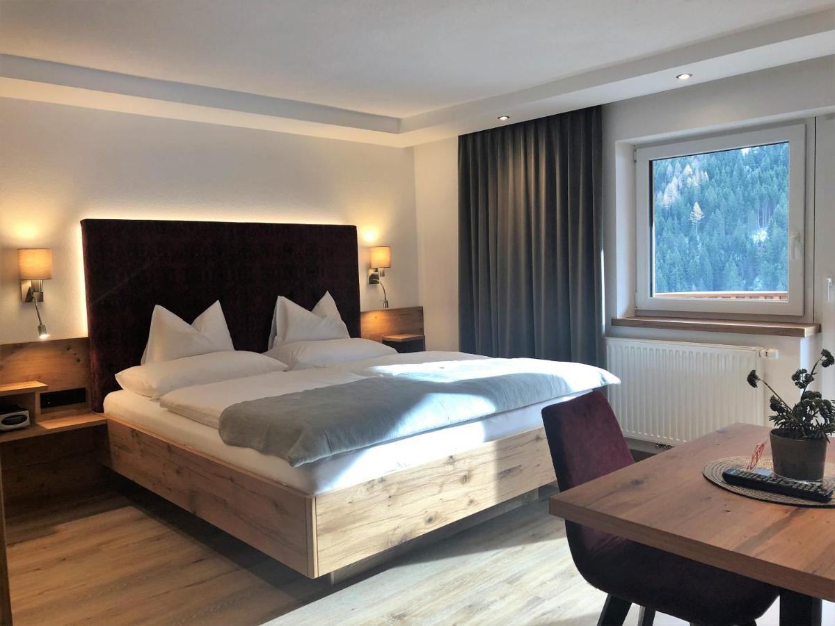 Hotel Garni Central - Zimmer - Studios - Apartments Kappl  Eksteriør bilde