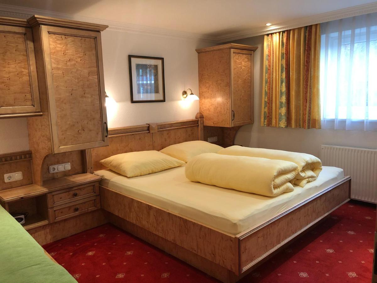 Hotel Garni Central - Zimmer - Studios - Apartments Kappl  Eksteriør bilde