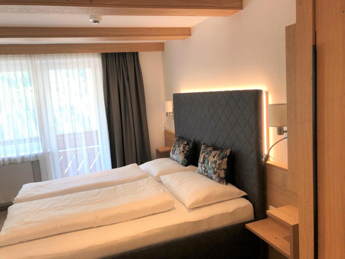 Hotel Garni Central - Zimmer - Studios - Apartments Kappl  Eksteriør bilde
