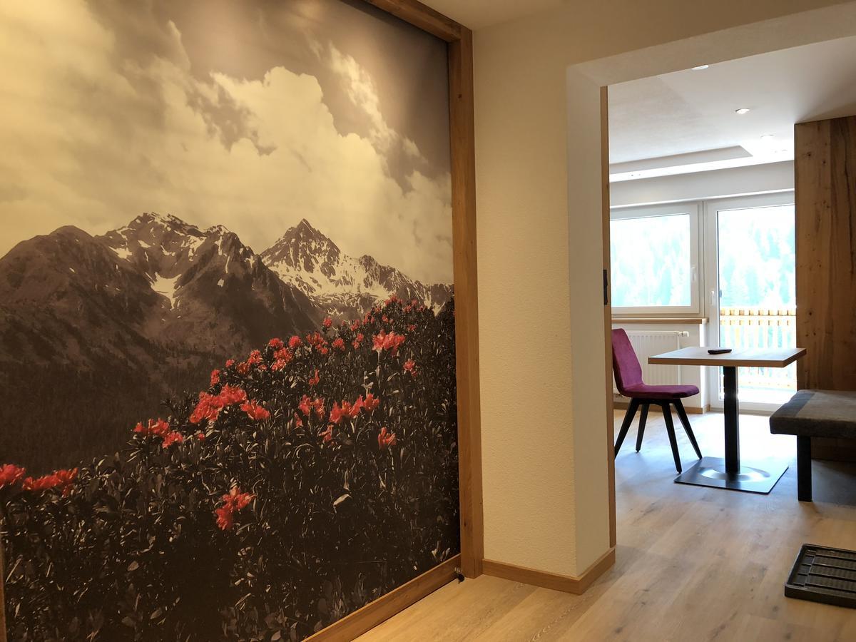 Hotel Garni Central - Zimmer - Studios - Apartments Kappl  Eksteriør bilde